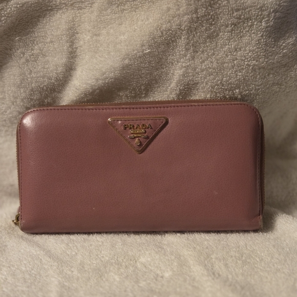 Prada Dusty Rose Leather Wallet EUC - Picture 3 of 16